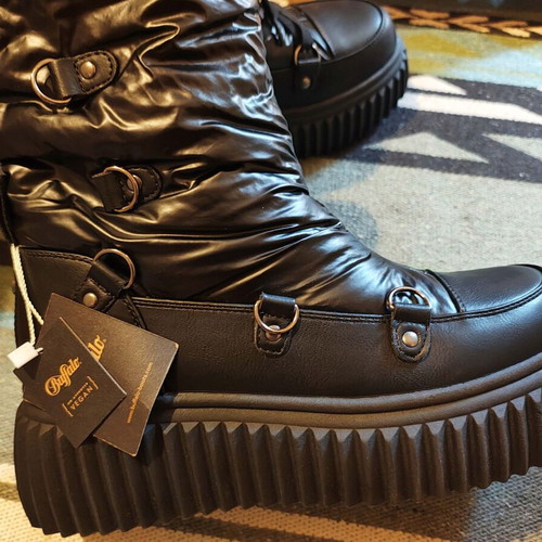 Buffalo Zafir winter boots new, size 40, black