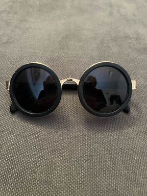 Exte EX101 C1 sunglasses used, black