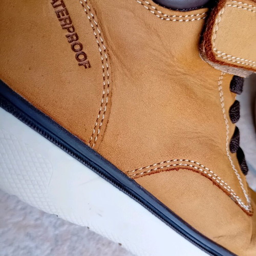 Geox kids boots size 31 like new, waterproof brown
