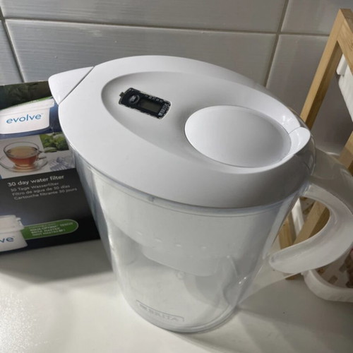 Brita Pitcher like new with 4 filters