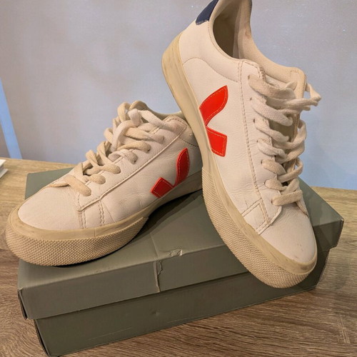 Veja athletic shoes used, size 37, white