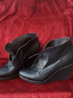 Commanchero original leather ankle boots like new, black, size 38