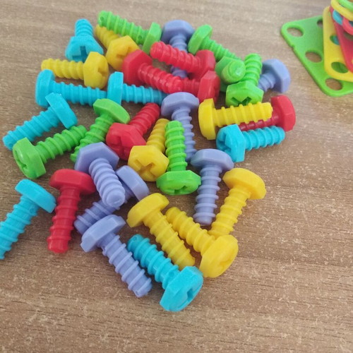 Battery-Powered Screwdriver Toy like new with shapes and screws