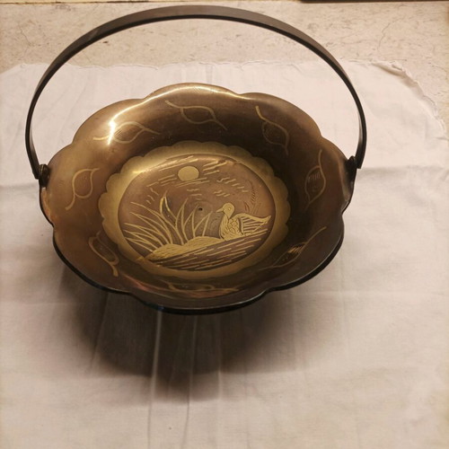 Vintage metal decorative basket like new