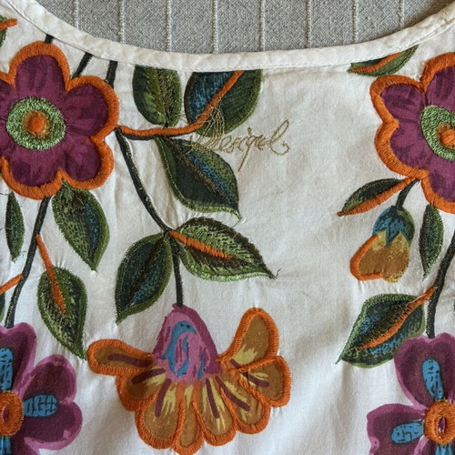 Desigual White Embroidered Boho Tunic Top size S like new