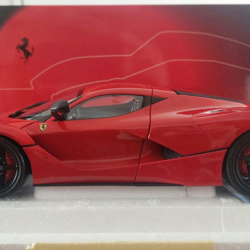 Ferrari LaFerrari BBR model scale 1:18 like new