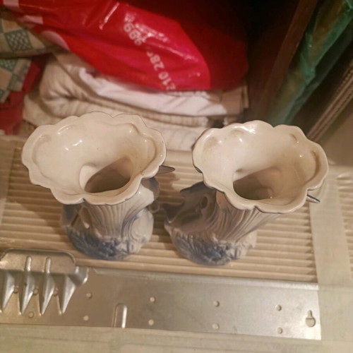 Vintage '80s dolphin vases like new, porcelain, set of 2