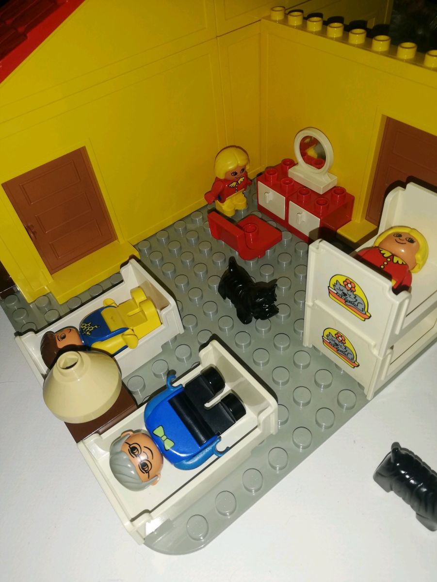 Vintage cheap duplo house