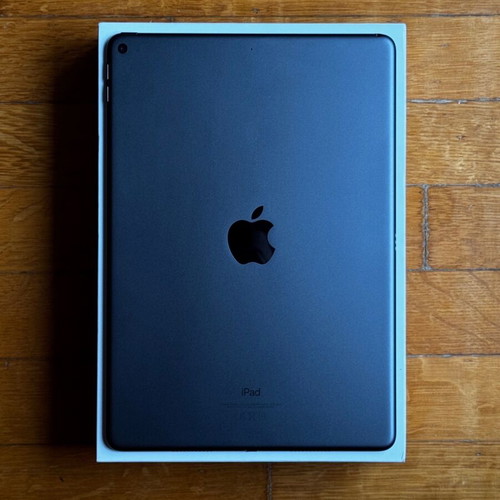 Apple iPad Air 3rd Gen 2019 like new, Space Gray, 64GB