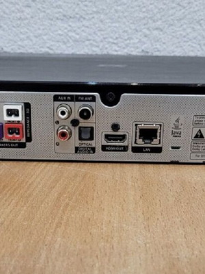 Samsung HT-J4200 Blu-ray 3D player and radio receiver