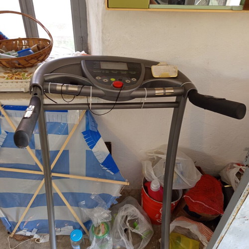 Treadmill used, functional