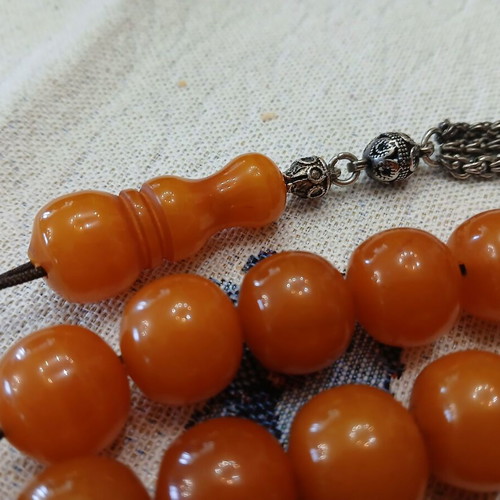Mastic Worry Beads used, bakelite, vintage metal details