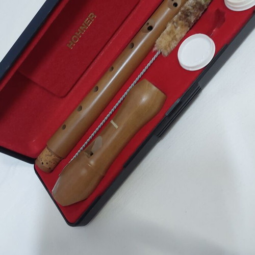 Hohner 9532 C-Sopran Wooden Recorder Like New with Case and Accessories