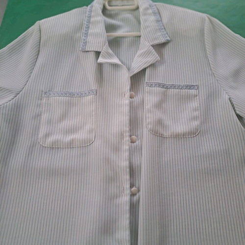 Shirt large like new