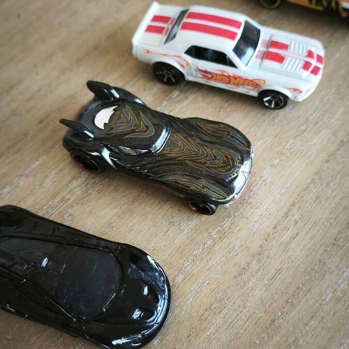 Hot Wheels Die-Cast Toy Cars Set of 7 1:64 Scale like new