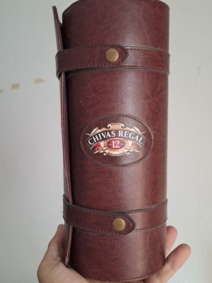Chivas Regal 12 authentic case like new, collectible item