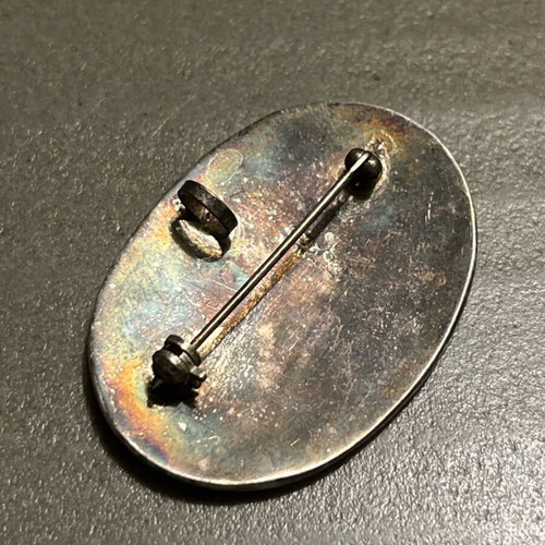 Silver pin pendant like new with colorful mother-of-pearl abalone