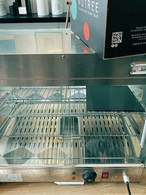 Marreti heated display cabinet 3-level chamber like new
