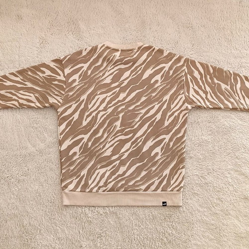 Puma ESS+ Animal AOP Crew fleece sweatshirt like new, beige, small
