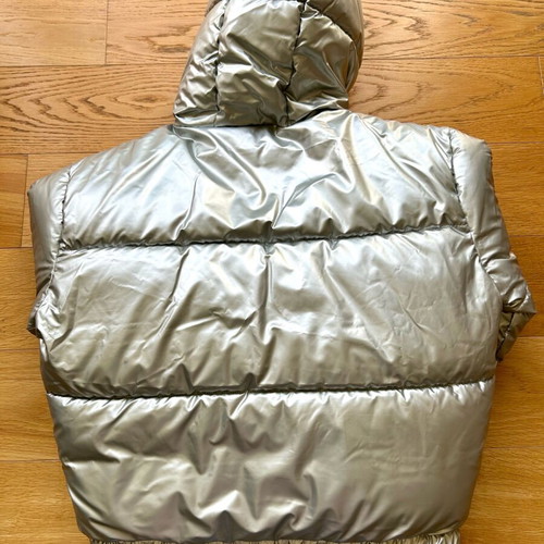 United Colors of Benetton winter jacket silver like new, 11-12 years