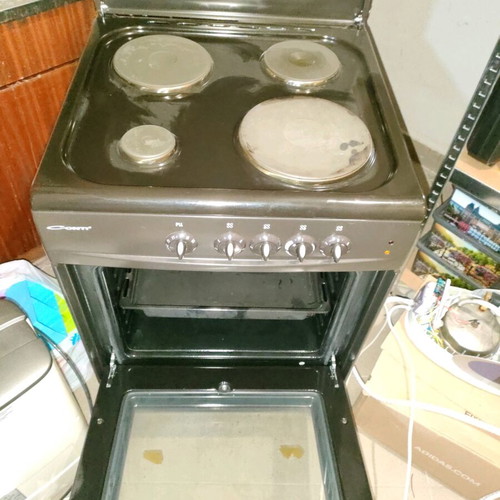 Conti electric stove like new