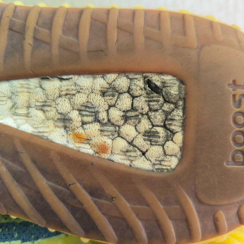 Adidas Yeezy Boost 350 V2 Semi Frozen Yellow sneakers size 43 used
