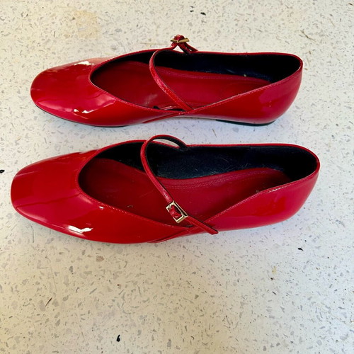 Zara patent Mary Jane’s ballet flats like new, red size 41