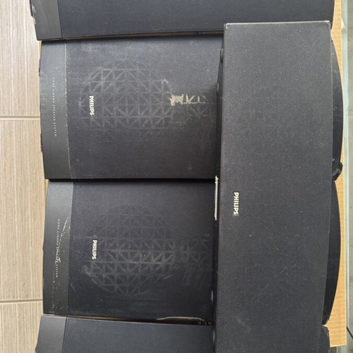 Philips speaker set 4 plus one