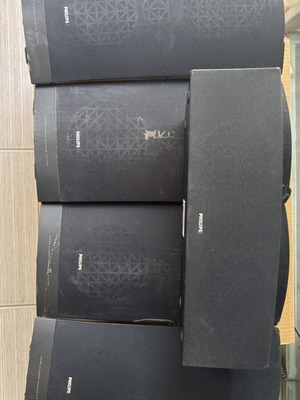 Philips speaker set 4 plus one
