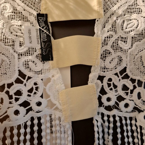 Benissimo crop top with lace and fringes, new, white, one size
