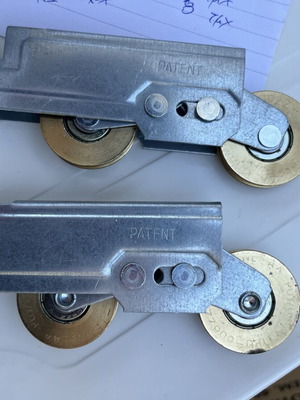 Metal caster wheel, single piece