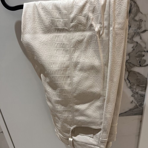 DLV by Darlin Pants new, light beige faux leather, size S