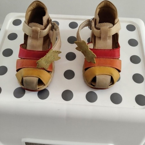 Babybotte leather sandals size 22 like new, multicolor