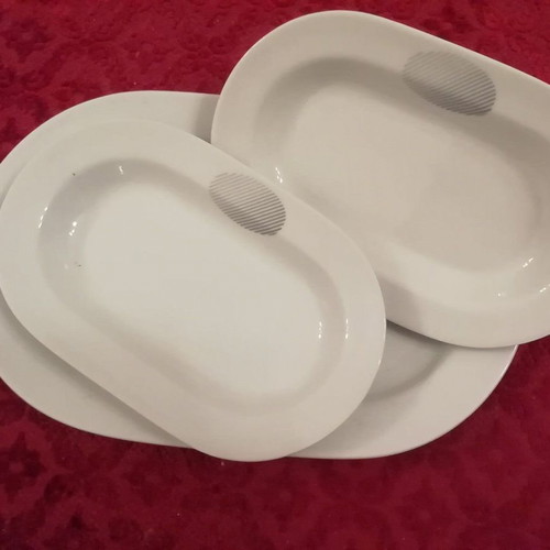 Bavaria porcelain dinnerware set new, 36 pieces
