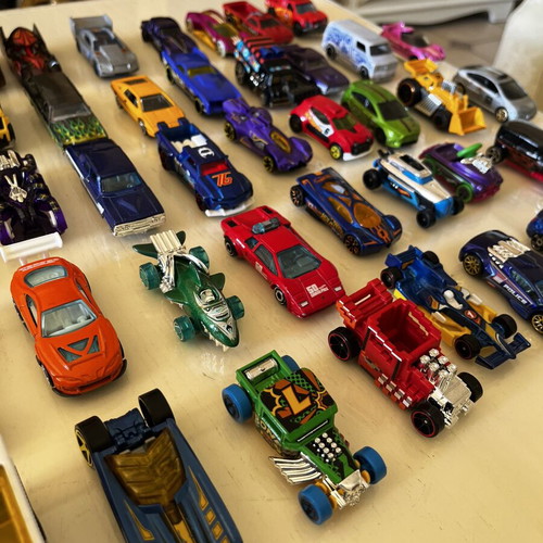 Hot Wheels toy cars used, pack of 50+ by Mattel