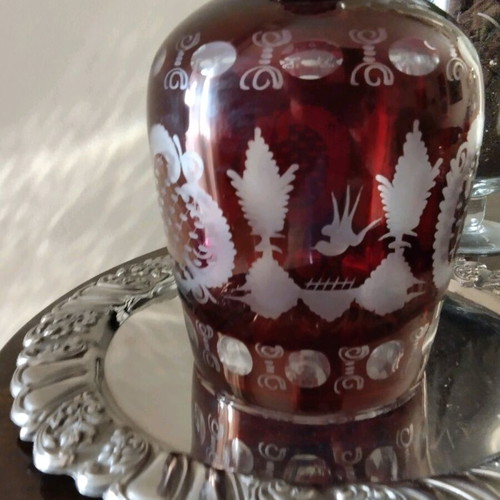 Crystal carafe burgundy new collectible