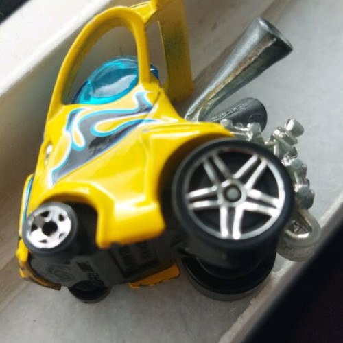 Αυτοκίνητο συλλεκτικό Hot Wheels HW Video Game Heroes Hyper Mite κίτρινο καινούργιο