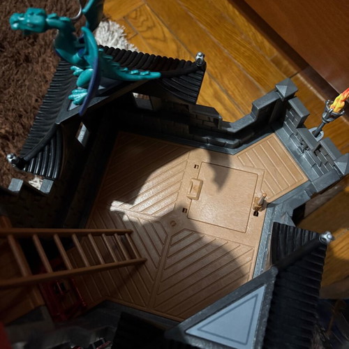 Playmobil Dragons 5480 like new, rare with box
