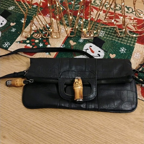 Makgio women's shoulder bag like new