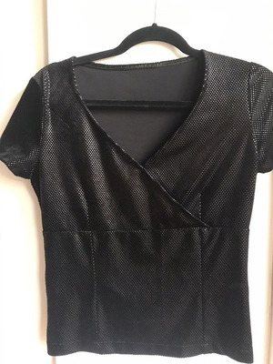 Women's short-sleeve black blouse like new, Italian size 46