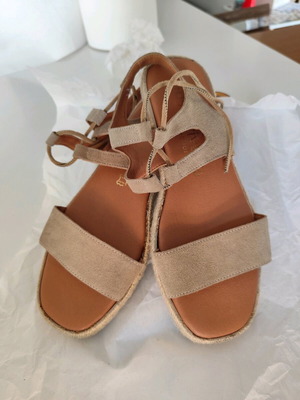 Beige suede women's sandals size 37 like new