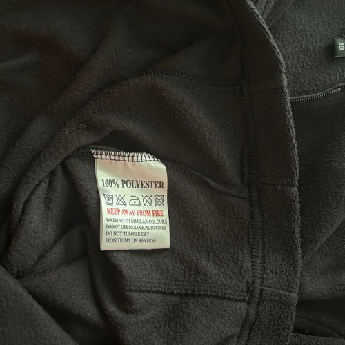 Campri M soft and thin fleece, black color.
