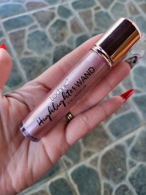 Technic liquid highlighter like new, shade pink magic