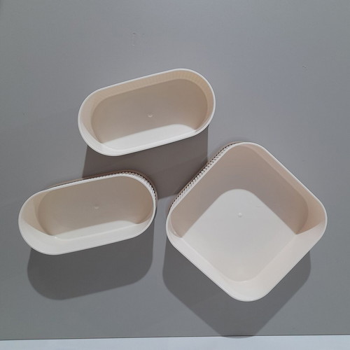 Linear Comfort set of 3 storage and serving containers new