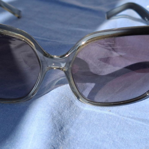 Sunglasses like new, black and purple