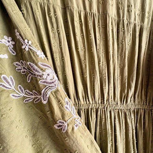 Khaki maxi dress Zara like new with embroidery on sleeves