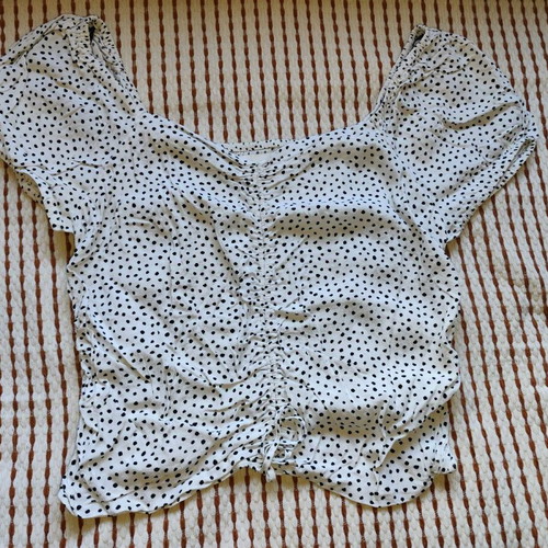 H&M polka dot crop top new, size large, black and white