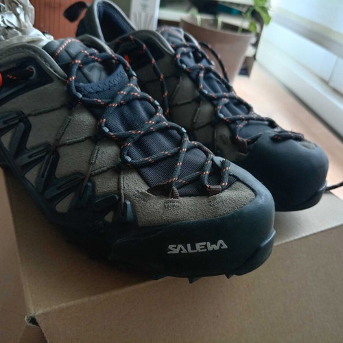 Salewa MS Wildfire Edge αθλητικά σαν καινούργια, μέγεθος 39, μαύρο και μπεζ