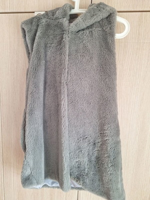 Anel sleeveless fur vest gray like new, medium size