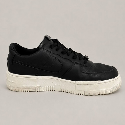 Nike Air Force 1 Pixel sneakers μεταχειρισμένα, μαύρα και άσπρα, EU 43